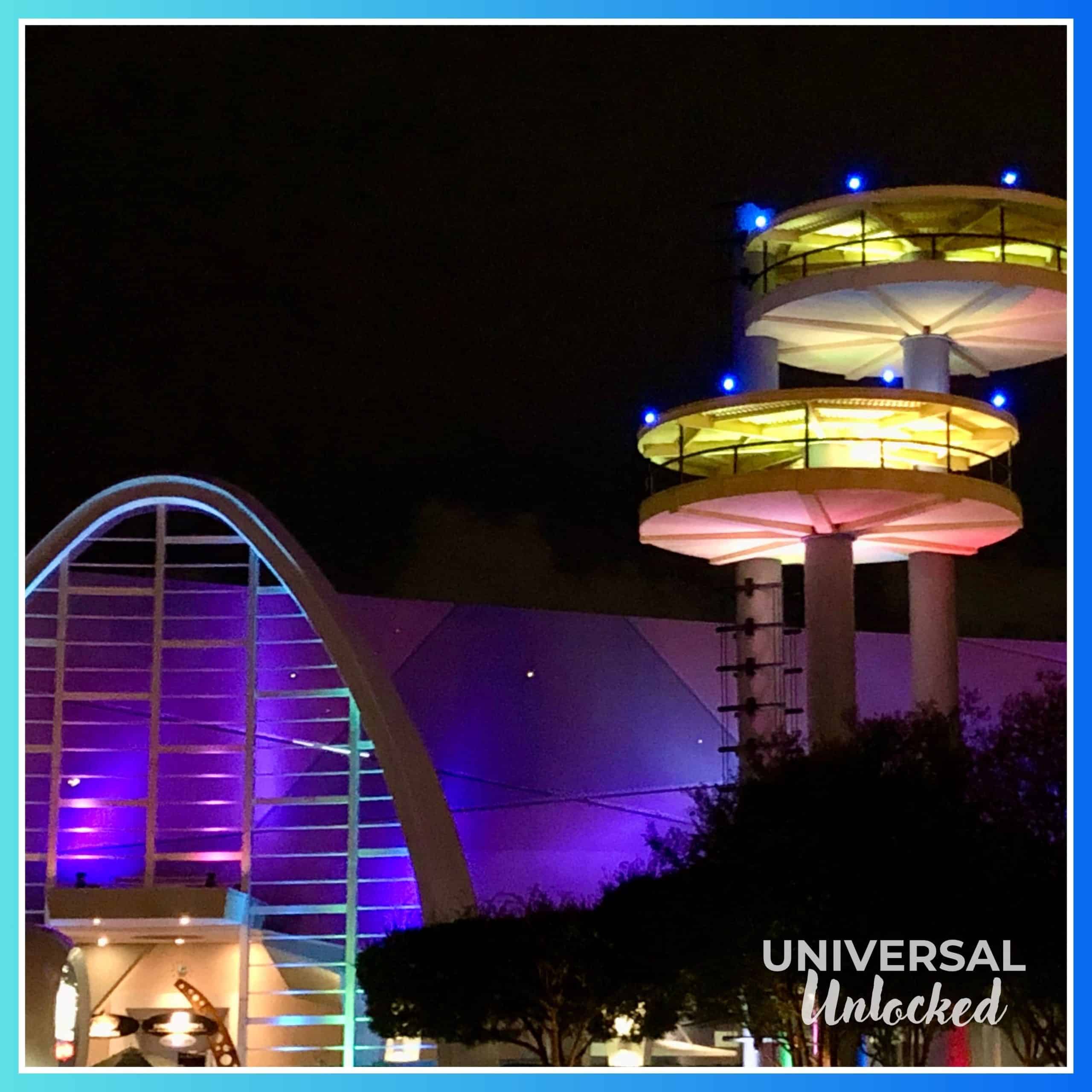 MEN IN BLACK™ Alien Attack!™ ride facade at night