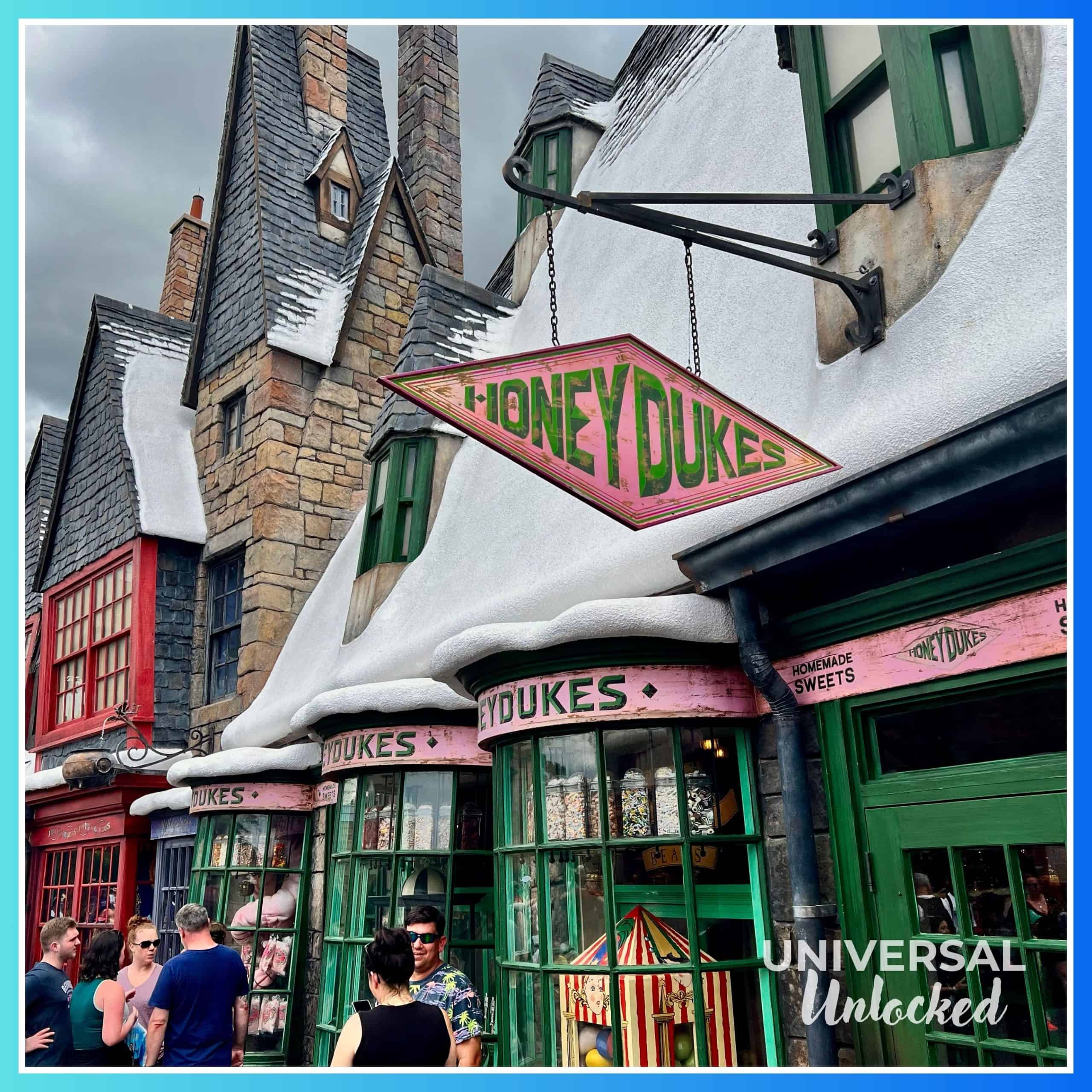 Honeydukes™ in The Wizarding World of Harry Potter™ – Hogsmeade™ in Islands of Adventure 