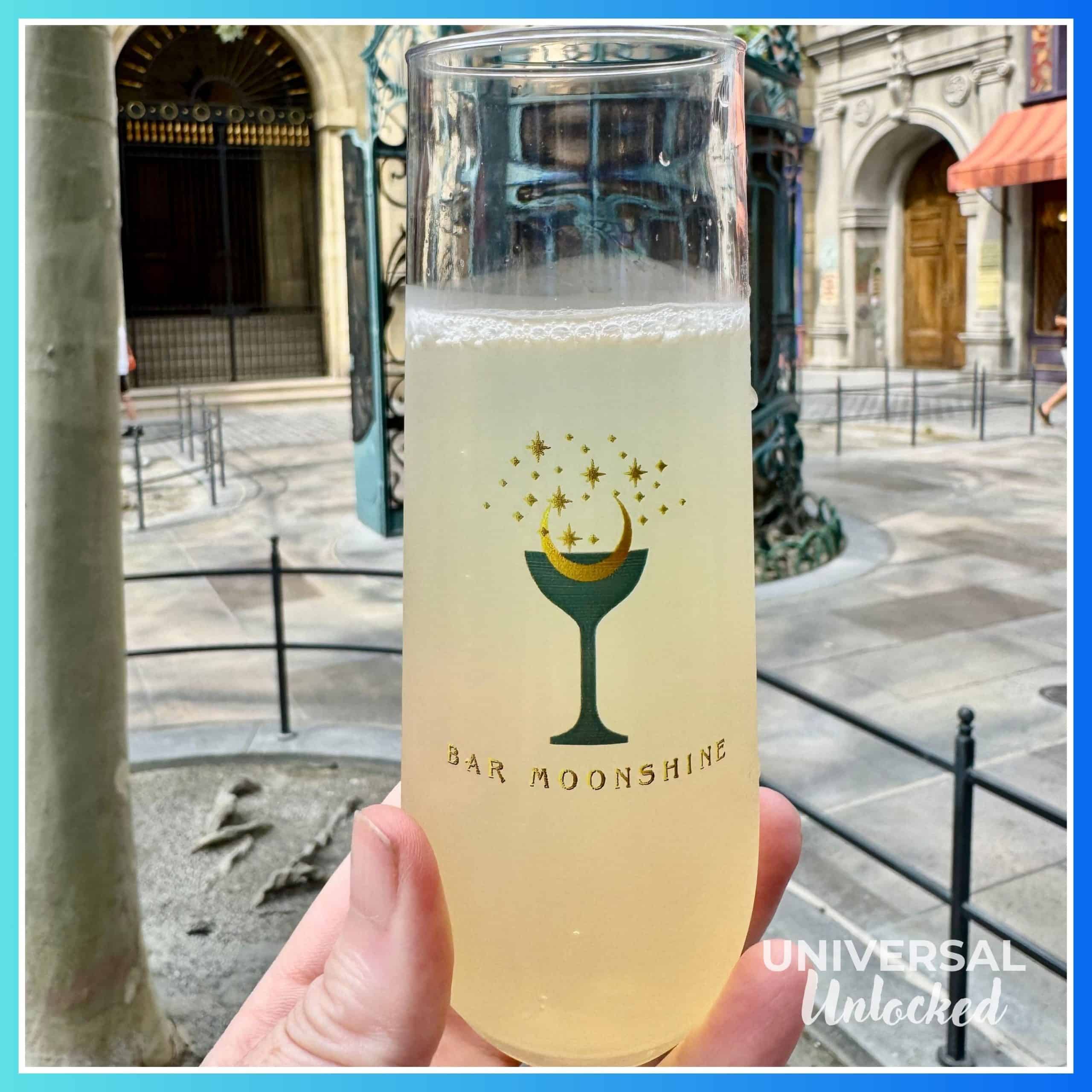 Drink from Bar Moonshine in The Wizarding World of Harry Potter™ – Ministry of Magic™