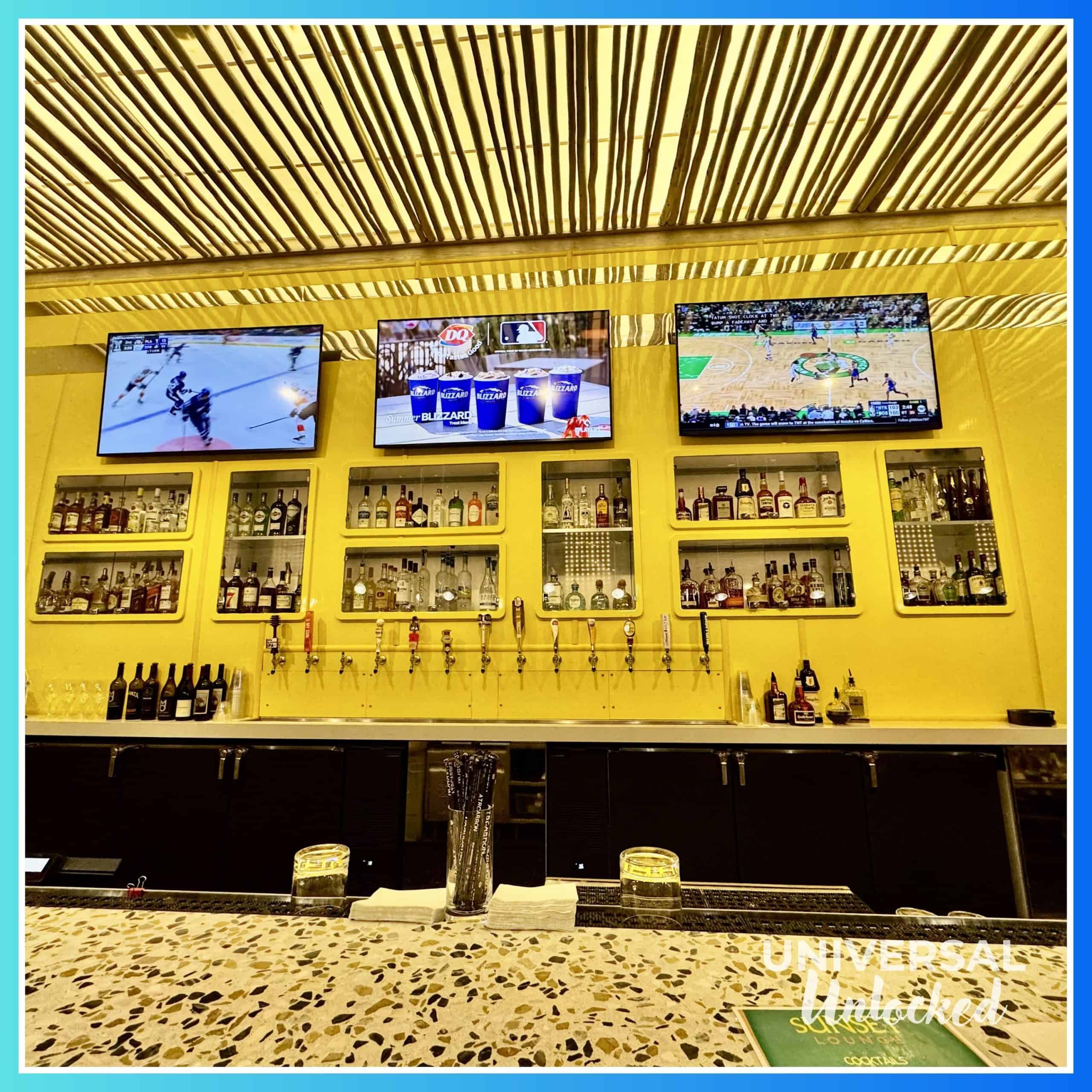 Sunset Lounge at Dockside Inn and Suites