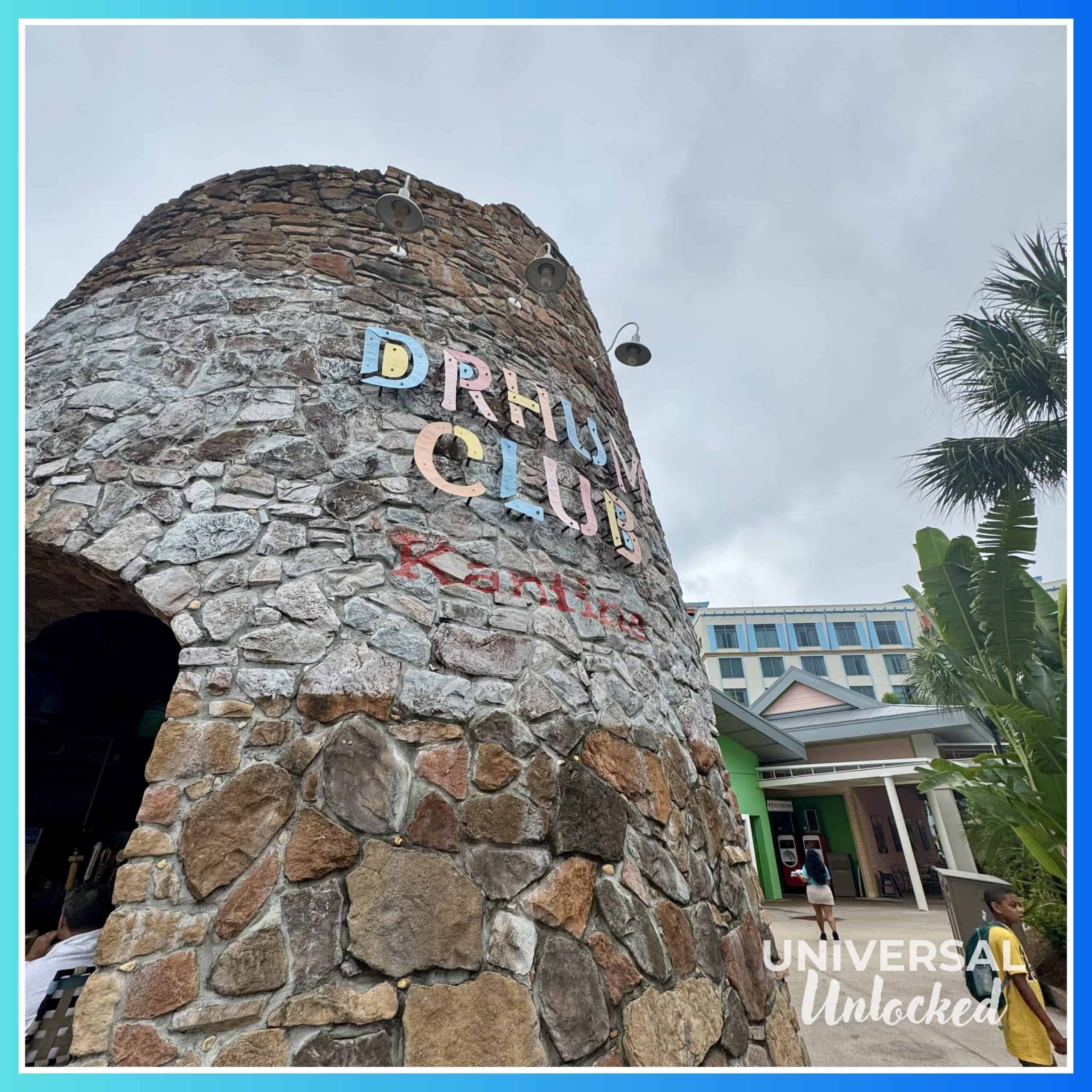 Dhrum Club Kantine, the poolside restaurant and bar at Sapphire Falls Resort